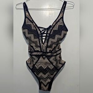 BECCA by Rebecca Virtue - Show & Tell Plunge One Piece Swimsuit - Black/Tan - SM
